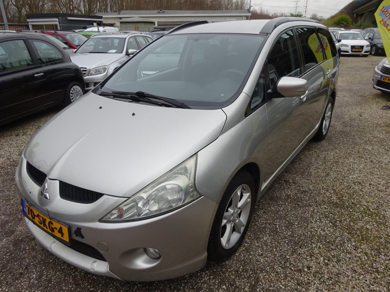 Mitsubishi Grandis - 2.4-16V InSport 7 persoons airco cruise control - AutoWereld.nl