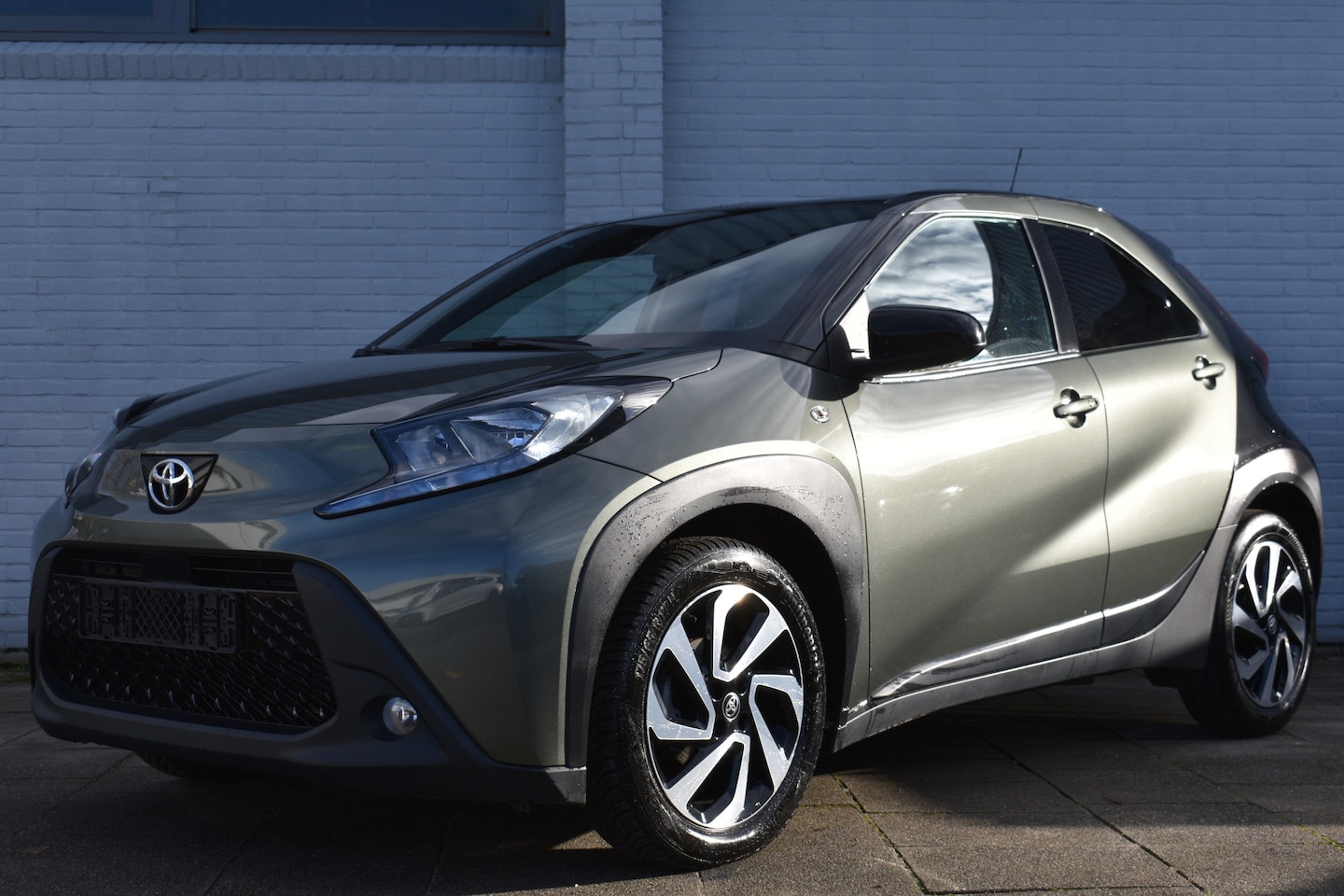 Toyota Aygo X - 1.0 VVT-i S-CVT Pulse Automaat 72Pk | Keyless entree | Stoelverwarming | Cruise control ad - AutoWereld.nl