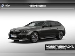 BMW 5-serie Touring - 530e xDrive M Sportpakket Pro | Trekhaak | Comfortstoelen | Innovation Pack | Bowers & Wil