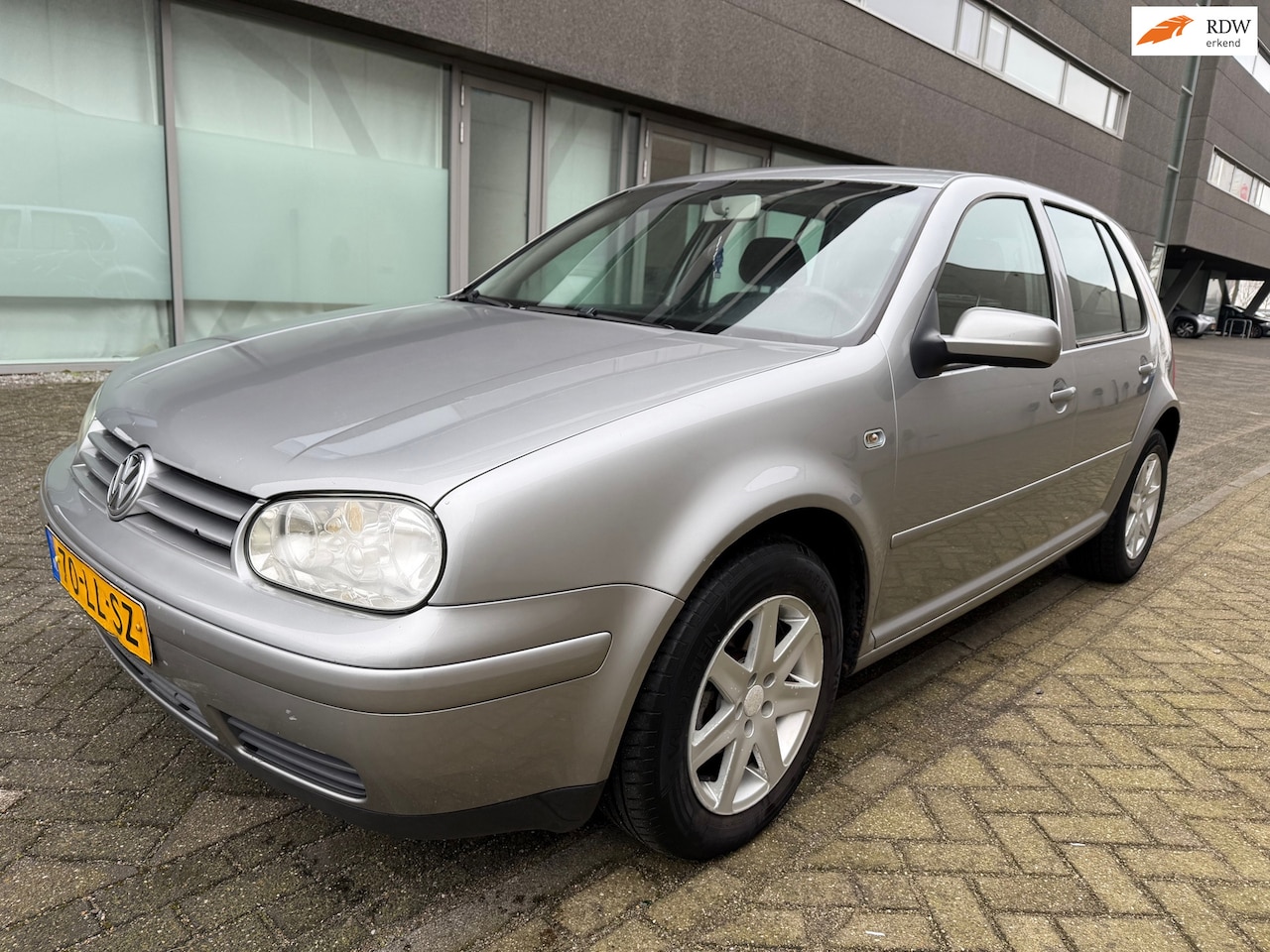 Volkswagen Golf - 1.6 Trendline AIRCO BJ 2-2003 APK 10-2026 - AutoWereld.nl