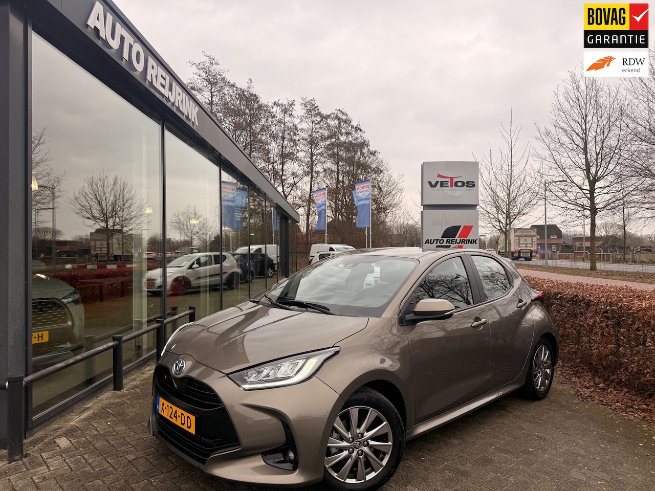 Toyota Yaris - 1.5 Hybrid Dynamic/TREKHAAK, STUUR+STOEL VERWARMING/CARPLAY, - AutoWereld.nl