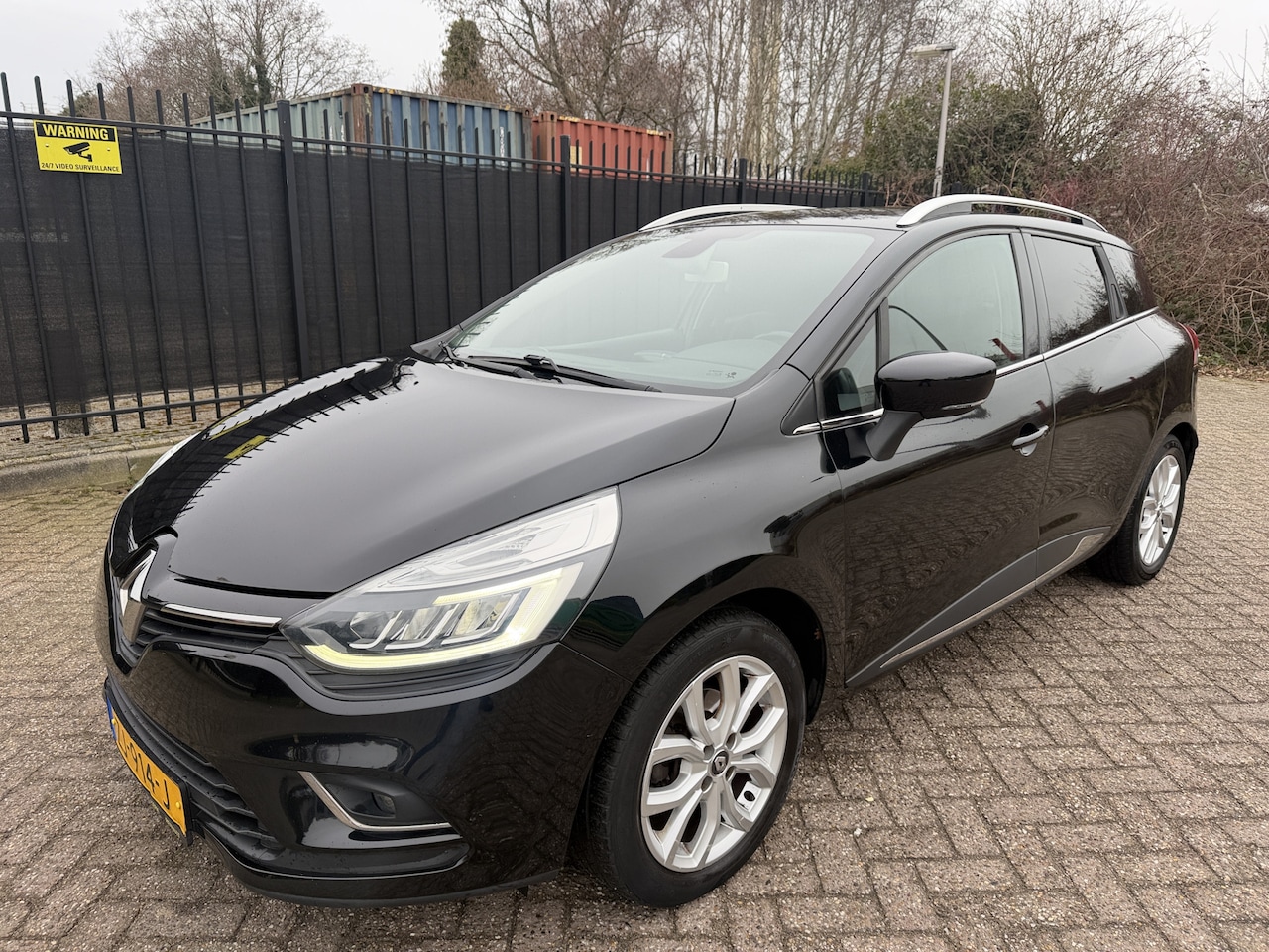 Renault Clio Estate - 0.9 TCe Intens Clima/Halfleer/Navi/Cruise/Keyless - AutoWereld.nl