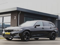 BMW 3-serie Touring - 320d Luxury Line Pano Leder 19inch Dealer OH