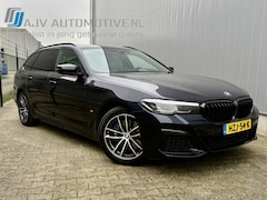 BMW 5-serie Touring - 530e M-SPORT EXEC. / HUD / TREKHAAK / BTW / CARBONSCHWARZ