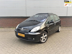 Citroën Xsara Picasso - 2.0i-16V AUT, Panorama dak APK 11-26 Trekhaak
