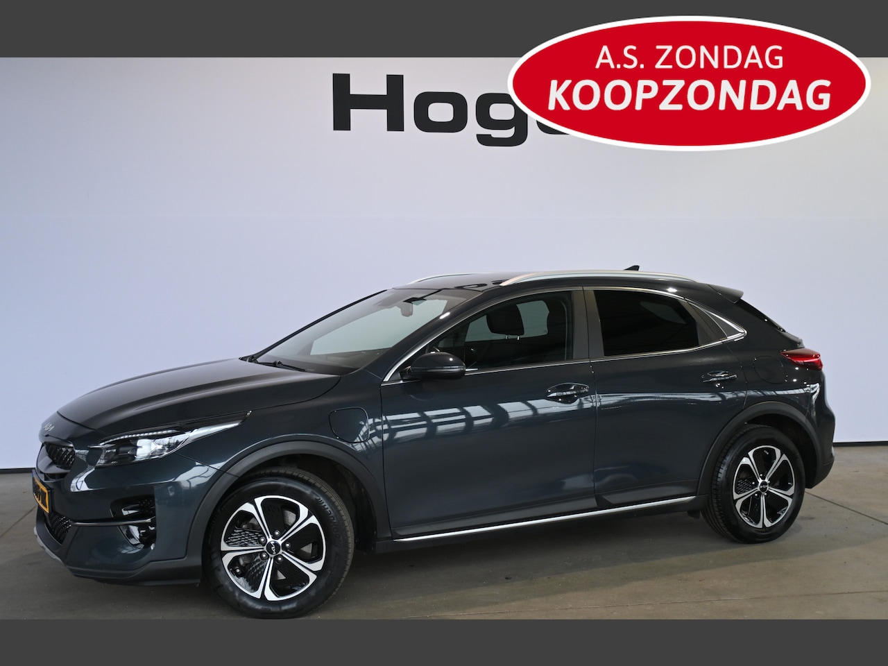 Kia XCeed - 1.6 GDi PHEV DynamicPlusLine Automaat Navigatie Stuur/Stoelverwarming Goed Onderhouen! Inr - AutoWereld.nl