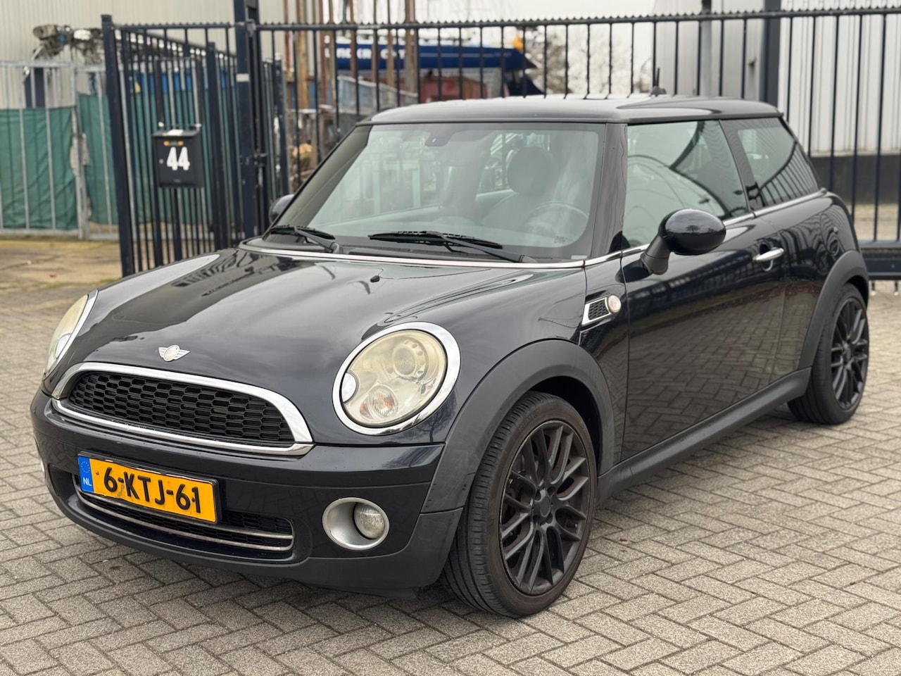 MINI Cooper - Mini 1.6 Clima Leer Pano Navi - AutoWereld.nl