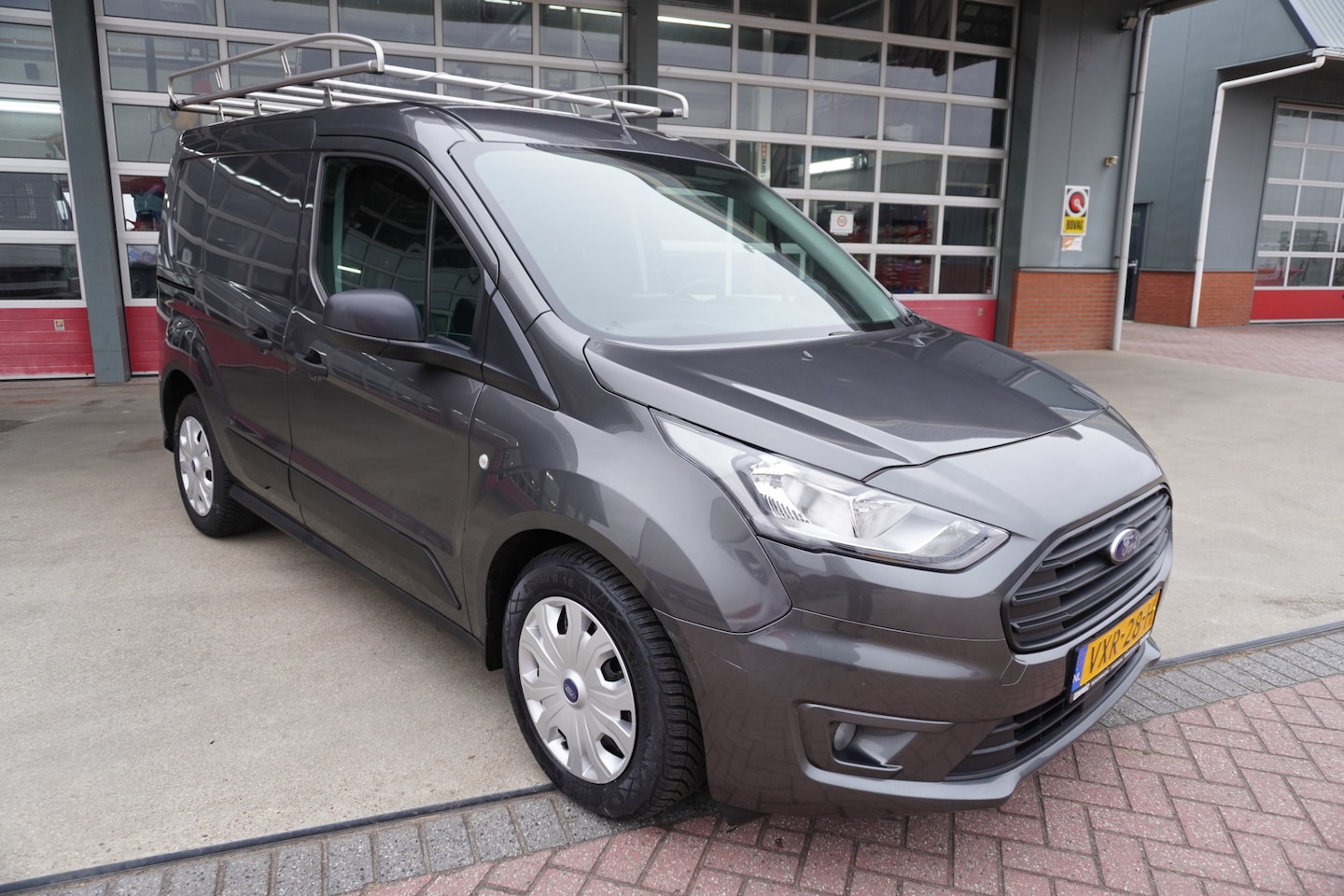 Ford Transit Connect - EcoBlue L1 100PK Trend nr. V011 | Airco | Cruise | Navi | Camera - AutoWereld.nl