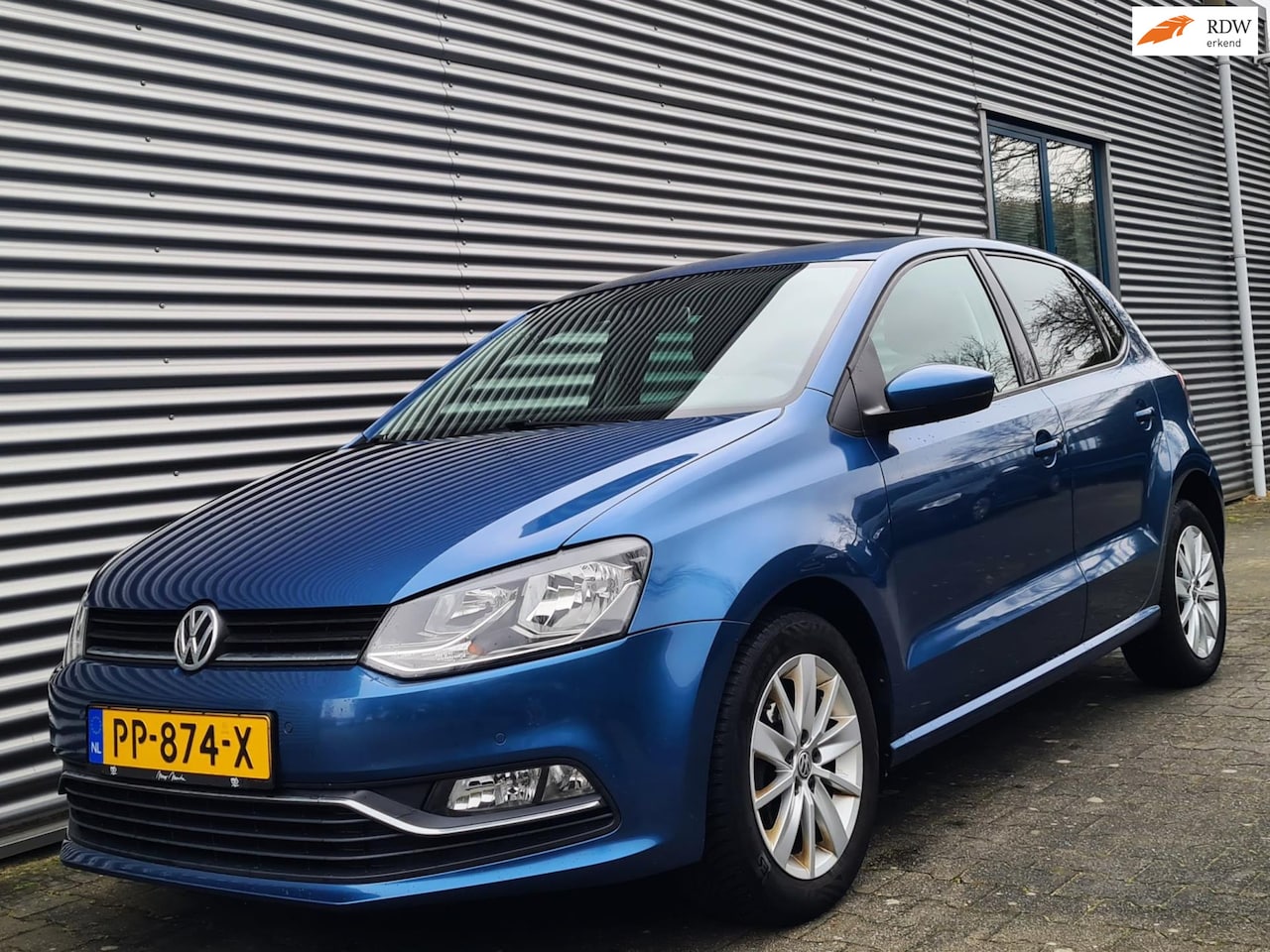 Volkswagen Polo - 1.4 TDI Business Edition 5drs 04-2015 Blue Silk Metallic - AutoWereld.nl