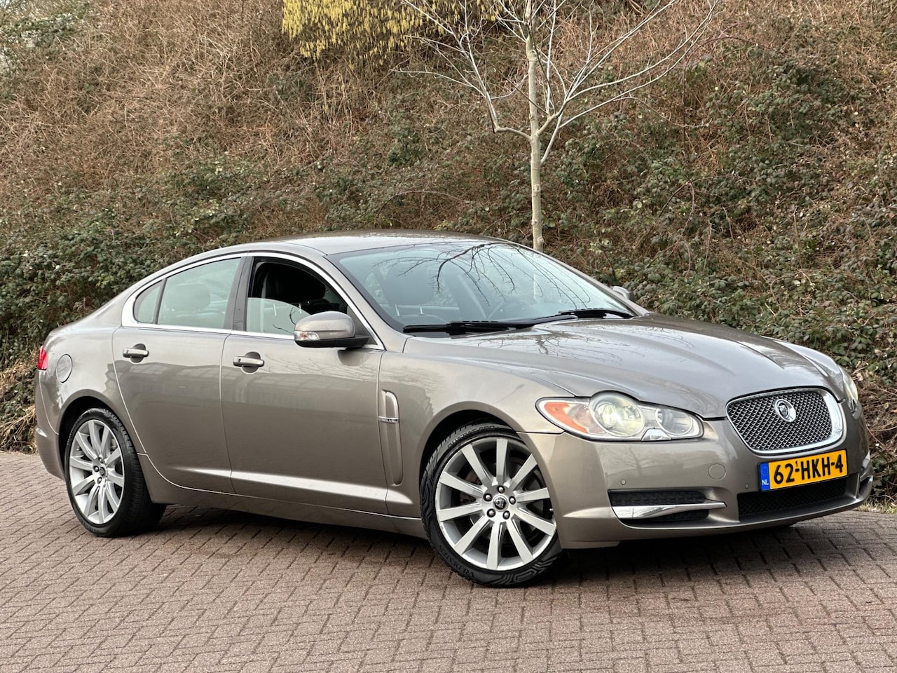 Jaguar XF - 4.2 V8 Premium Luxury LEDER NAVI CAM ! - AutoWereld.nl