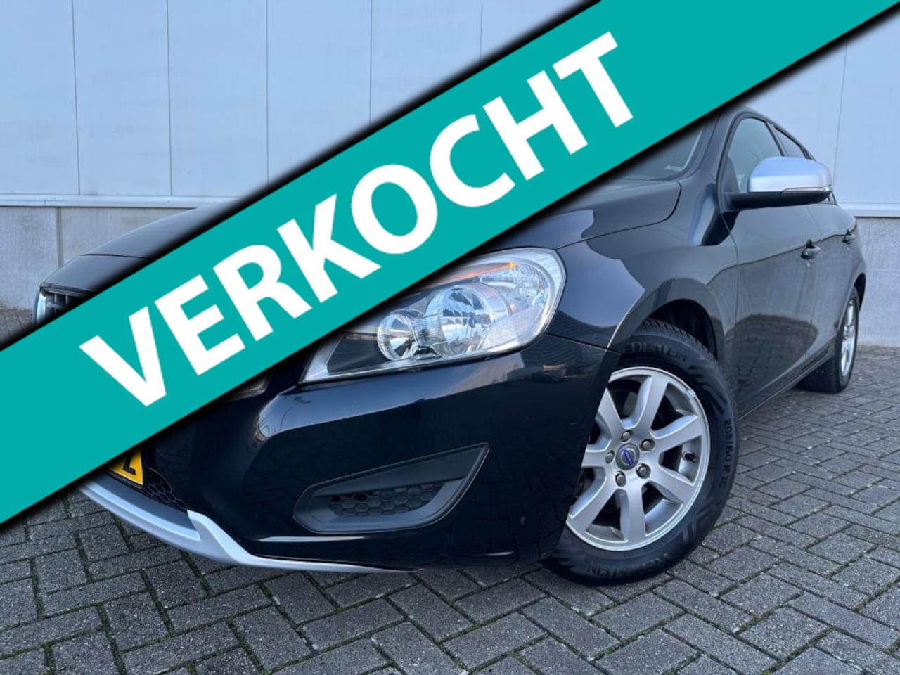 Volvo V60 - 1.6 T3 Kinetic 1.6 T3 Kinetic, 1e eigenaar, Automaat, NL auto..... - AutoWereld.nl