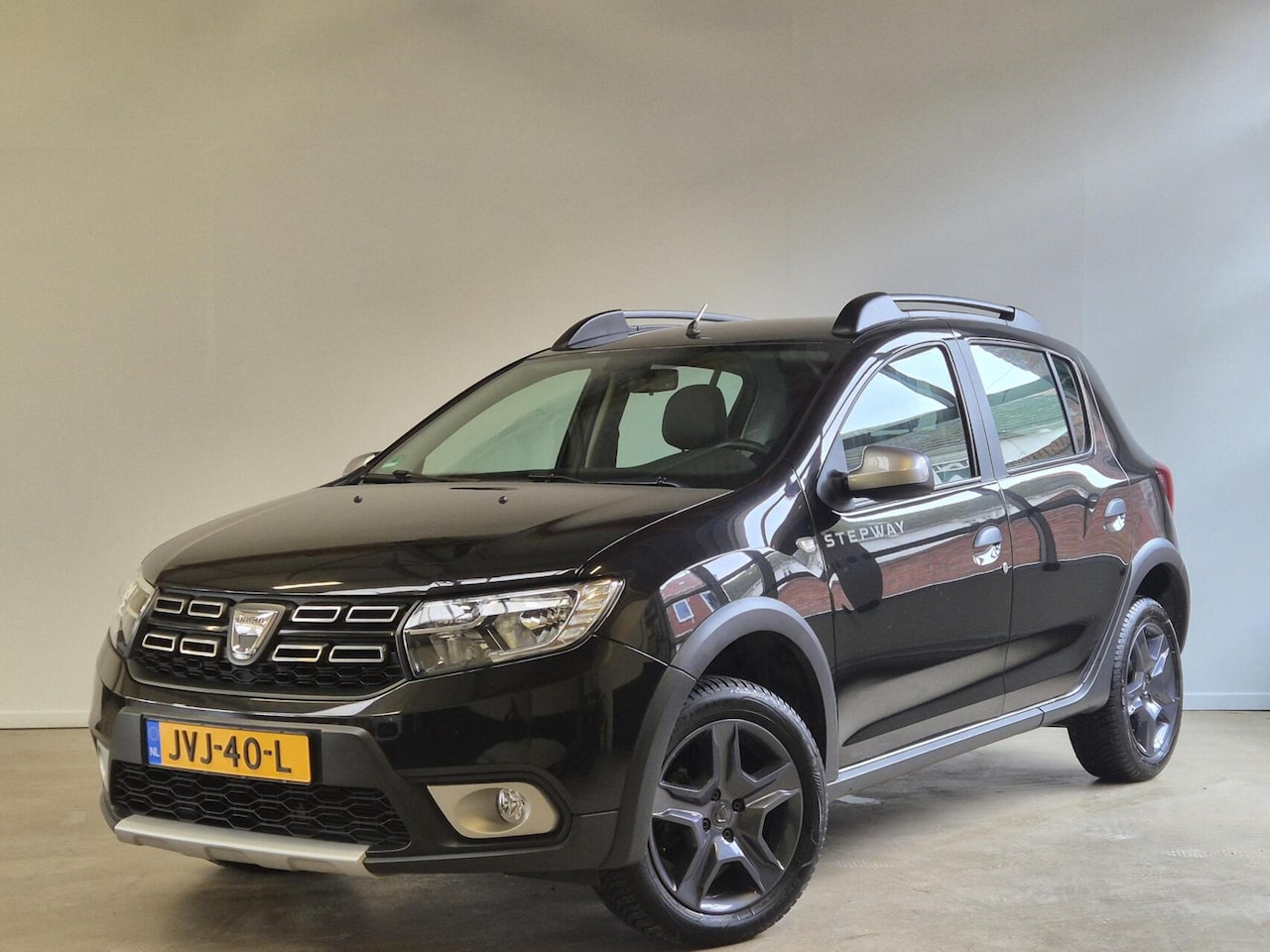 Dacia Sandero Stepway - 0.9 TCe SL / 1e Eigenaar / Airco / Cruisecontrol / Achteruitrijcamera - AutoWereld.nl