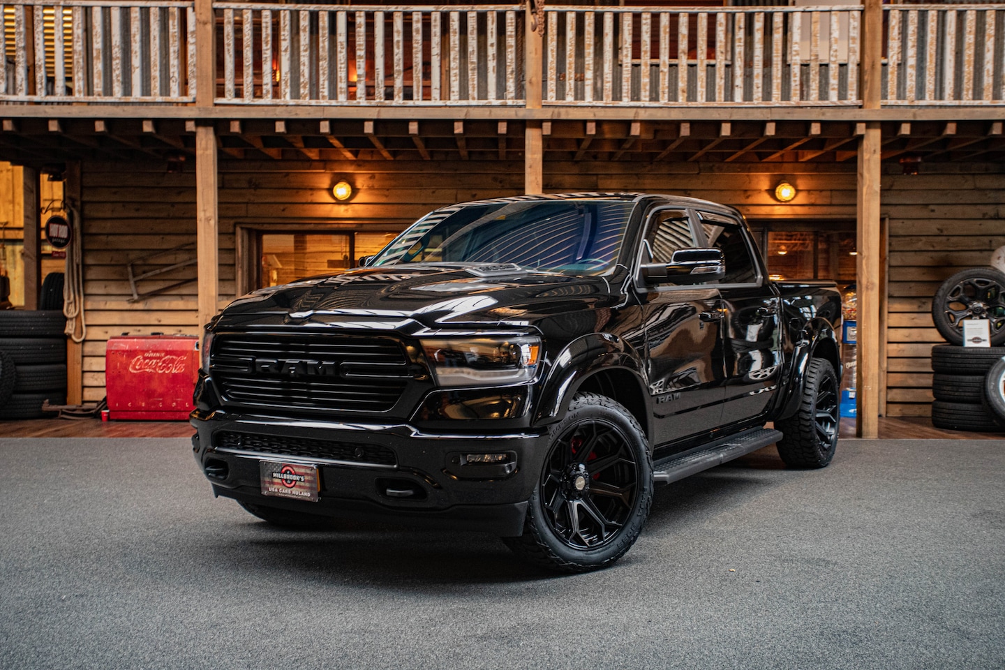 Dodge Ram 1500 - 5.7 V8 Laramie Night LPG, Widebody, H/K, 360, Adaptive cruise, panorama - AutoWereld.nl