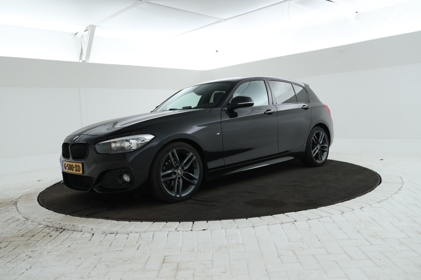 BMW 1-serie - 118i Centennial High Executive Automaat, M-sport, Climate, - AutoWereld.nl