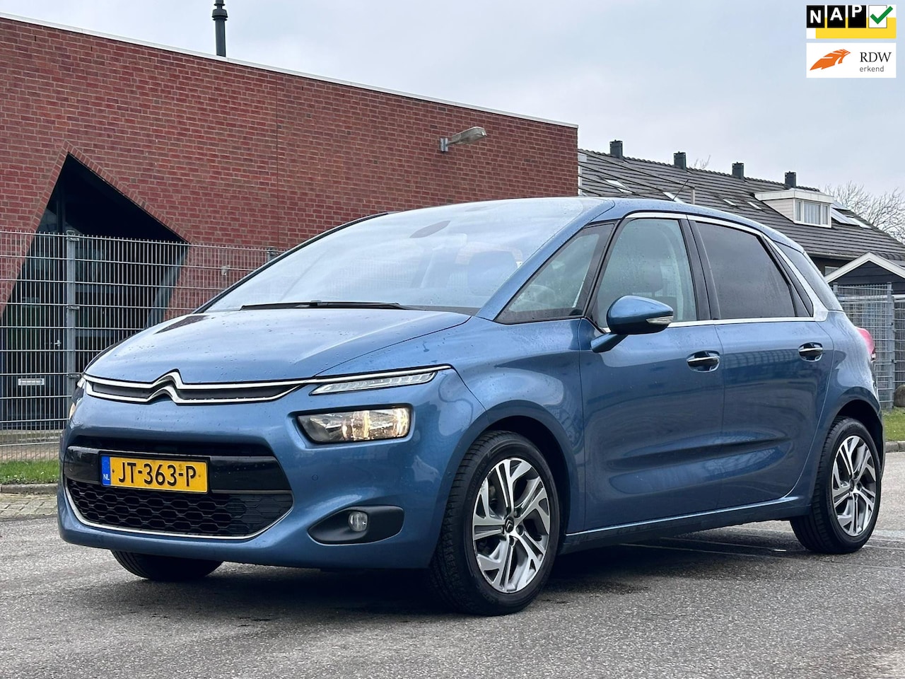 Citroën C4 Picasso - 1.2 PureTech Intensive Achteruit camera*Navigatie*Trekhaak*Cruise*Clima*NAP*LM velgen*Park - AutoWereld.nl