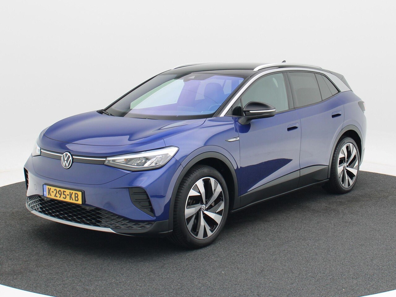 Volkswagen ID.4 - First 77 kWh 204 Pk Automaat | Adaptive Cruise | Camera | Navigatie | Stoelverwarming | Fu - AutoWereld.nl