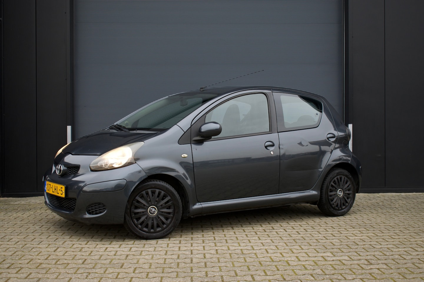 Toyota Aygo - 1.0-12V 5DRS Airco APK 02-2027 - AutoWereld.nl