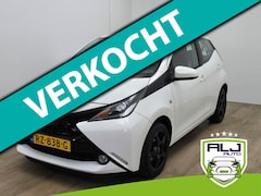 Toyota Aygo - Occasion 1.0 VVT-i x-play | Wit | Tweedehands Aygo | Airco | Bluetooth audio | Parkeercame