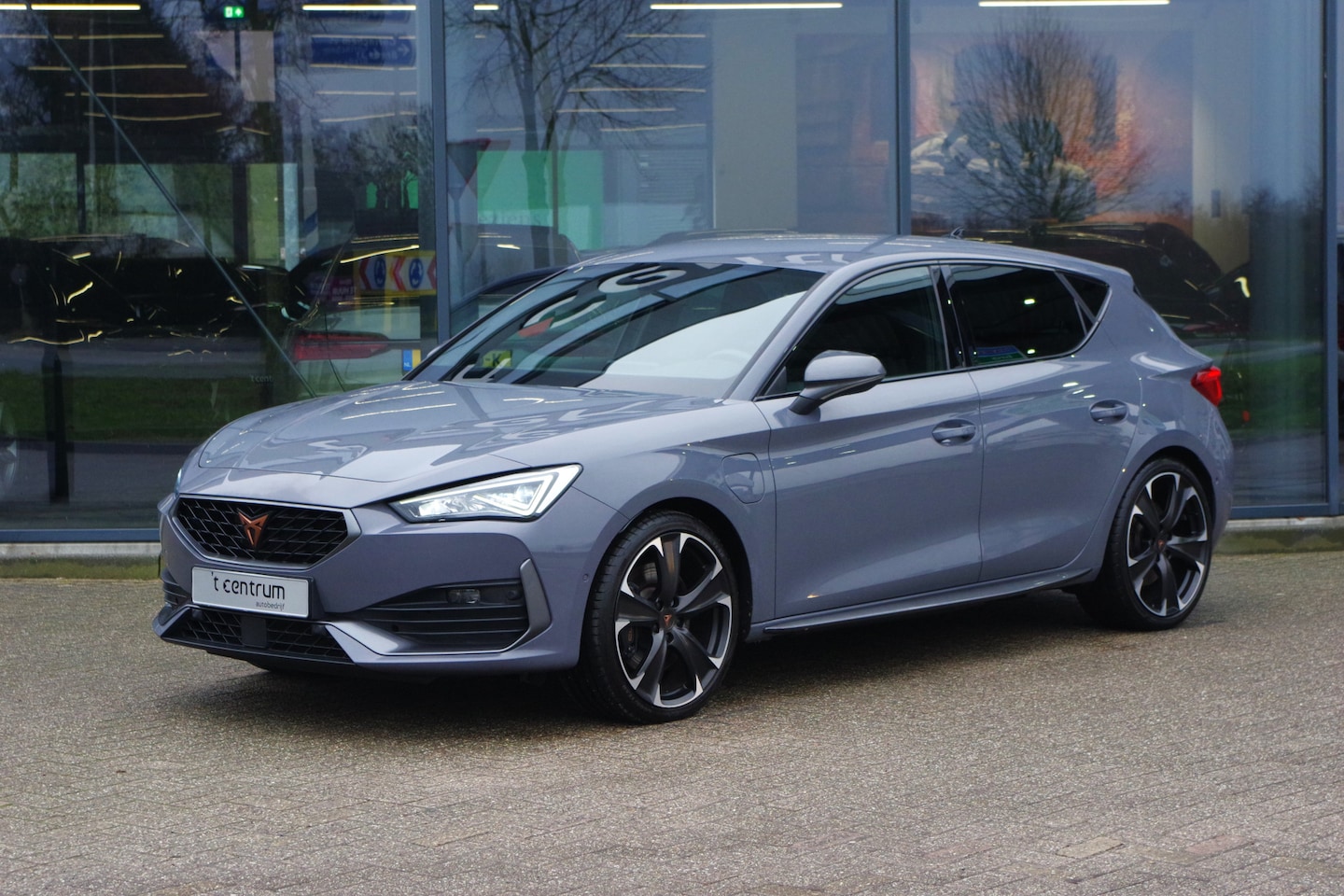 CUPRA Leon - 1.4 e-Hybrid 245 PK VZ Adrenaline PHEV, Adap. Cruise Control, Stuur- & Stoelverwarming, LE - AutoWereld.nl