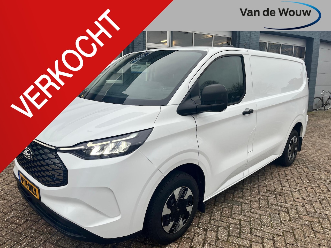 Ford Transit Custom - E-Transit 320 L1H1 Trend 65 KwH Direct leverbaar - AutoWereld.nl