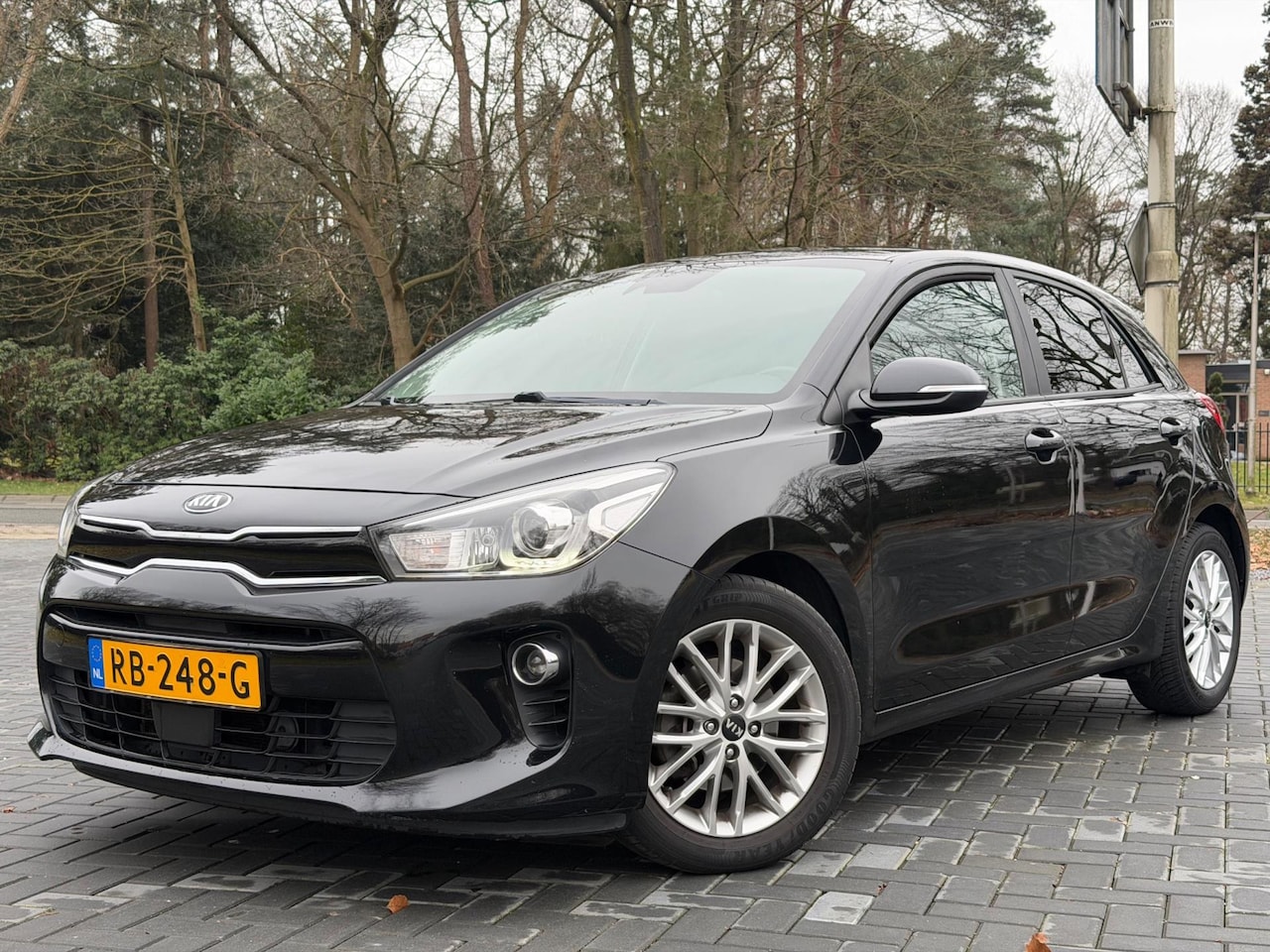 Kia Rio - 1.0 TGDI DynamicLine/Airco/Cruise/Carplay/Camera/LMV - AutoWereld.nl