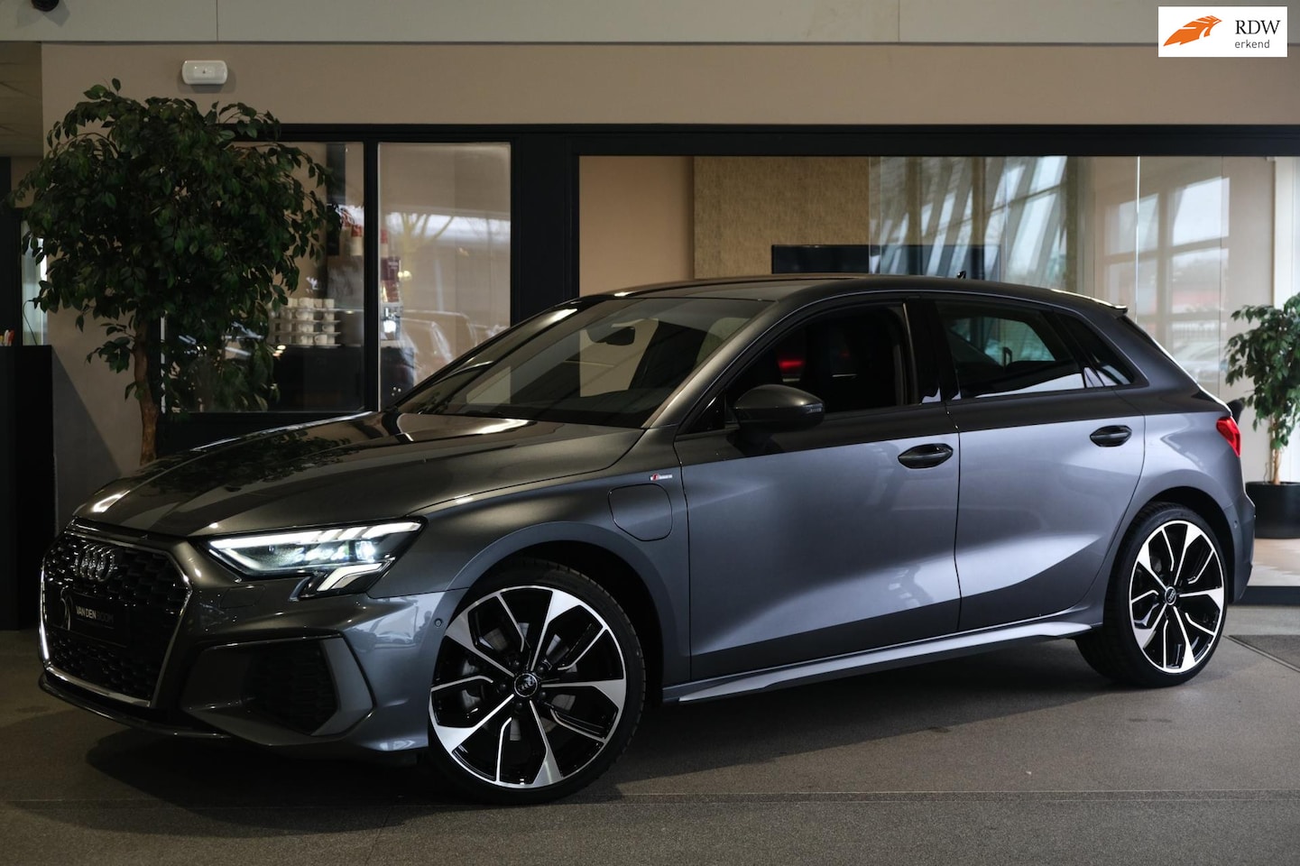 Audi A3 Sportback - 40 TFSI e 204 PK S-Line Leder Navi Virtual Led Pdc Acc - AutoWereld.nl