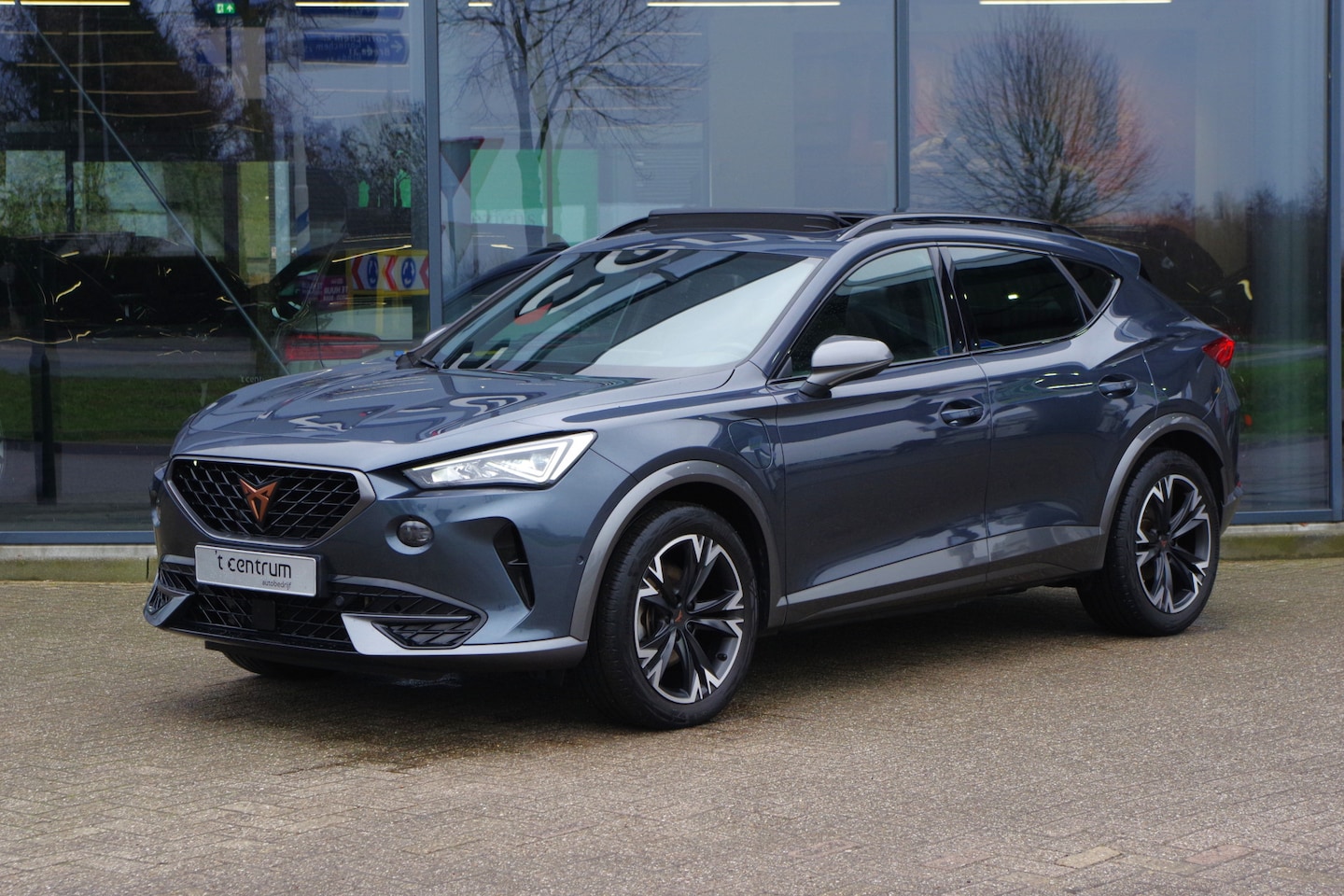 CUPRA Formentor - 1.4 e-Hybrid 204 PK BNS PHEV, Trekhaak, Panoramadak, Adap. Cruise Control - AutoWereld.nl