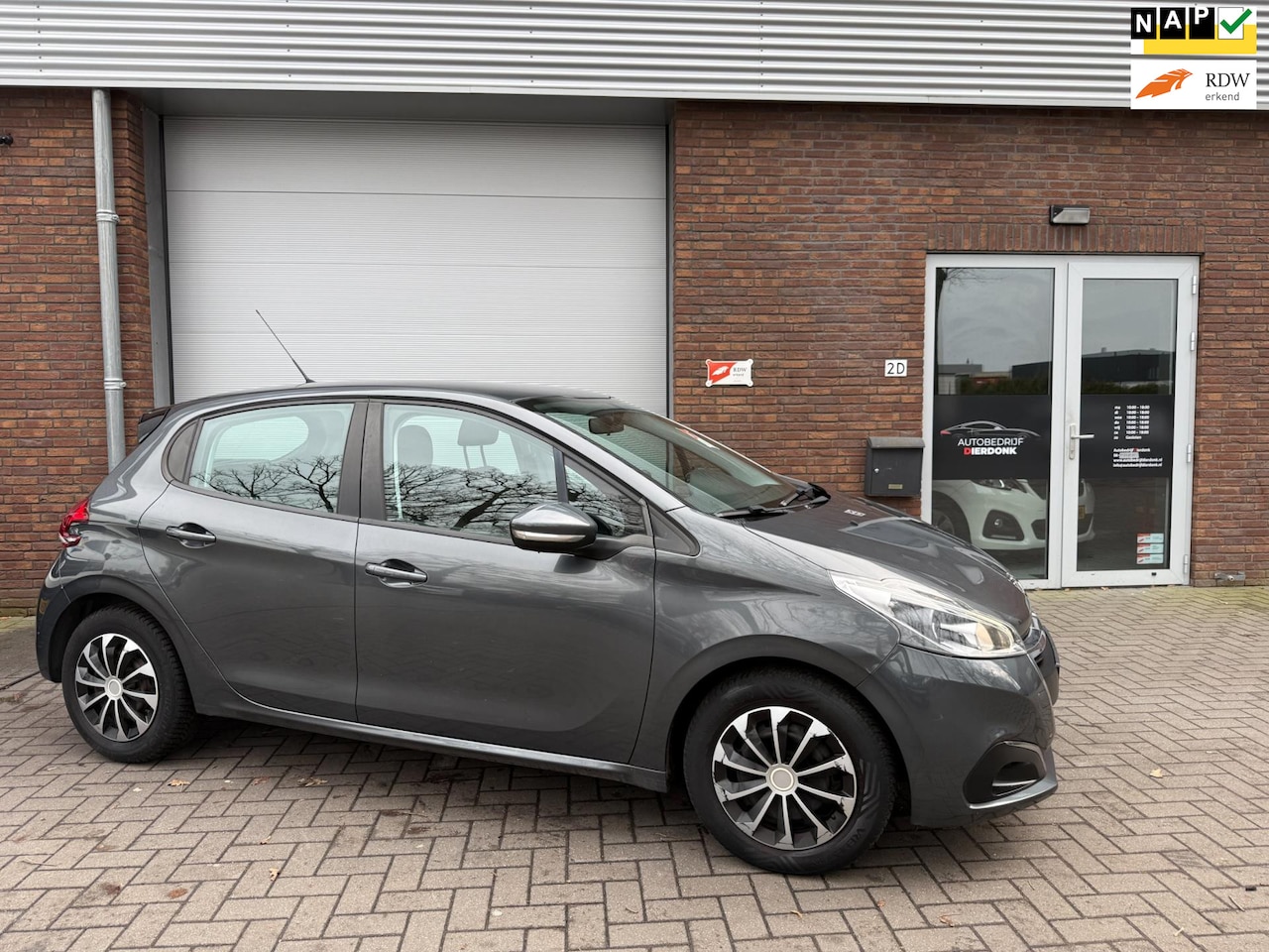 Peugeot 208 - 1.2 PureTech |NAVI|AIRCO|NIEUWE APK - AutoWereld.nl