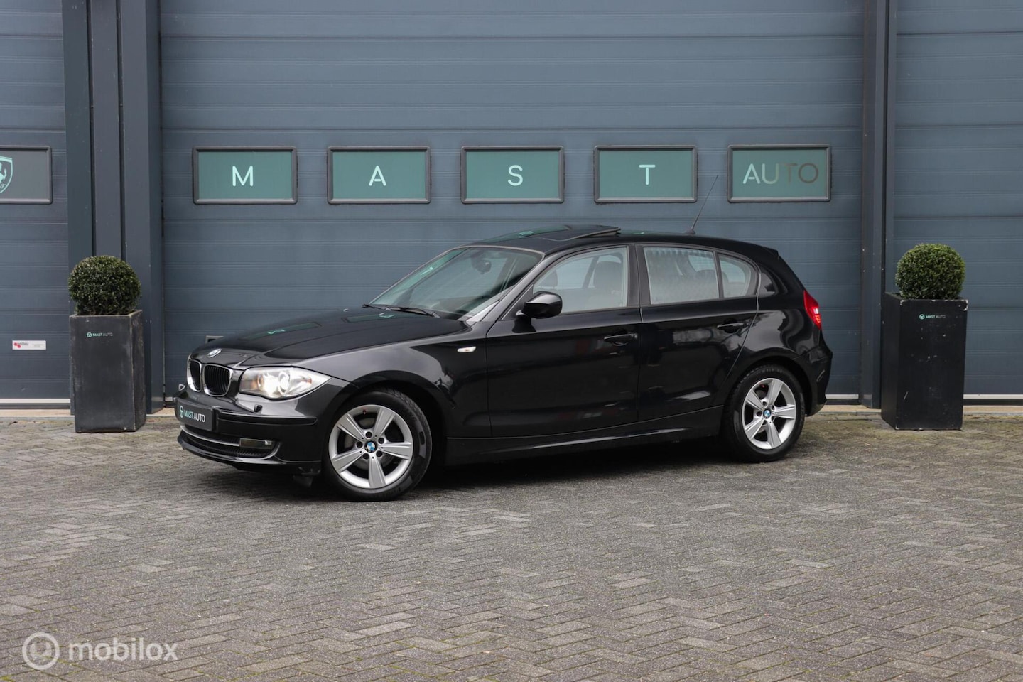 BMW 1-serie - 116i|Schuifdak|PDC|Xenon|Stoelverwarming - AutoWereld.nl
