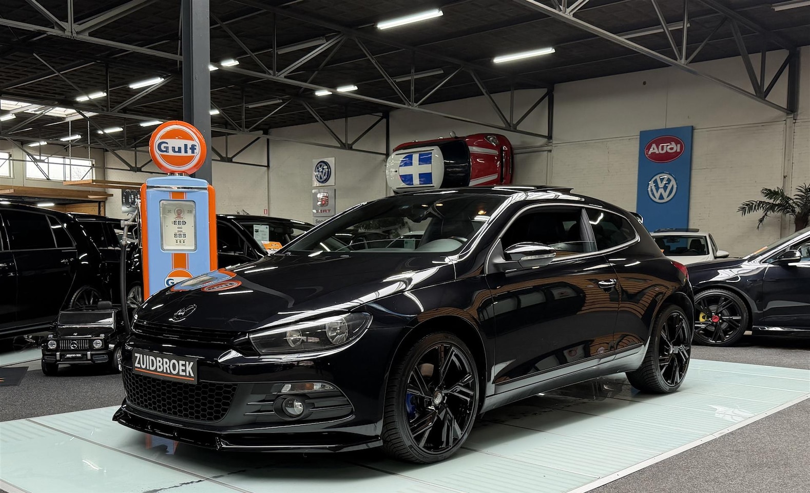 Volkswagen Scirocco - 2.0 TSI DSG! Vol optie's! Leer! Pano! Navi! Clima! - AutoWereld.nl