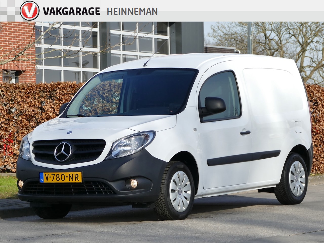 Mercedes-Benz Citan - 108 CDI BlueEFFICIENCY cruise control | bluetooth | all-season-banden | achteruitrijcamera - AutoWereld.nl