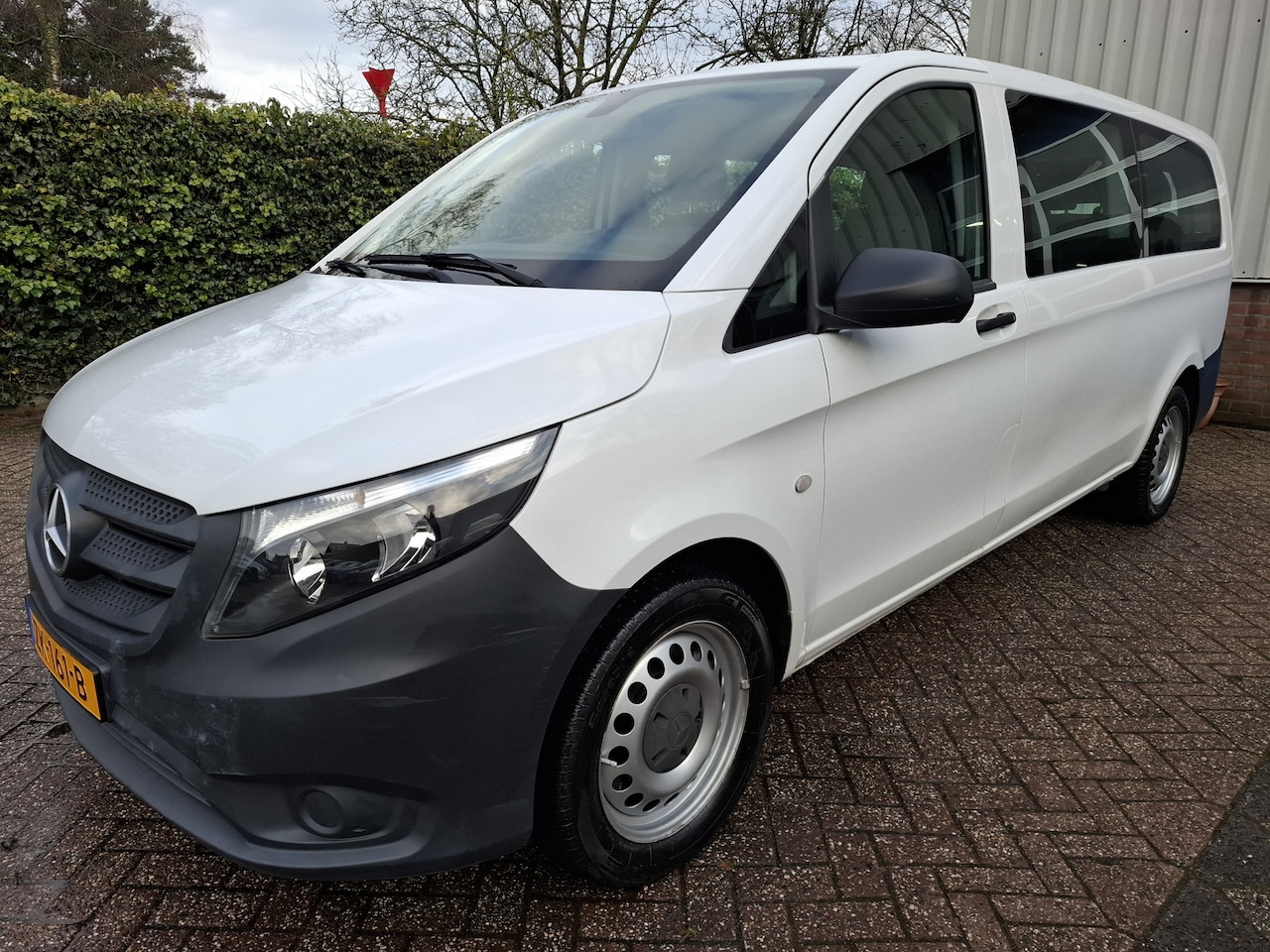 Mercedes-Benz Vito Tourer - 114 BlueTEC 23995.- INCL BTW AUTOMAAT 9-PERSOONS 135PK - AutoWereld.nl