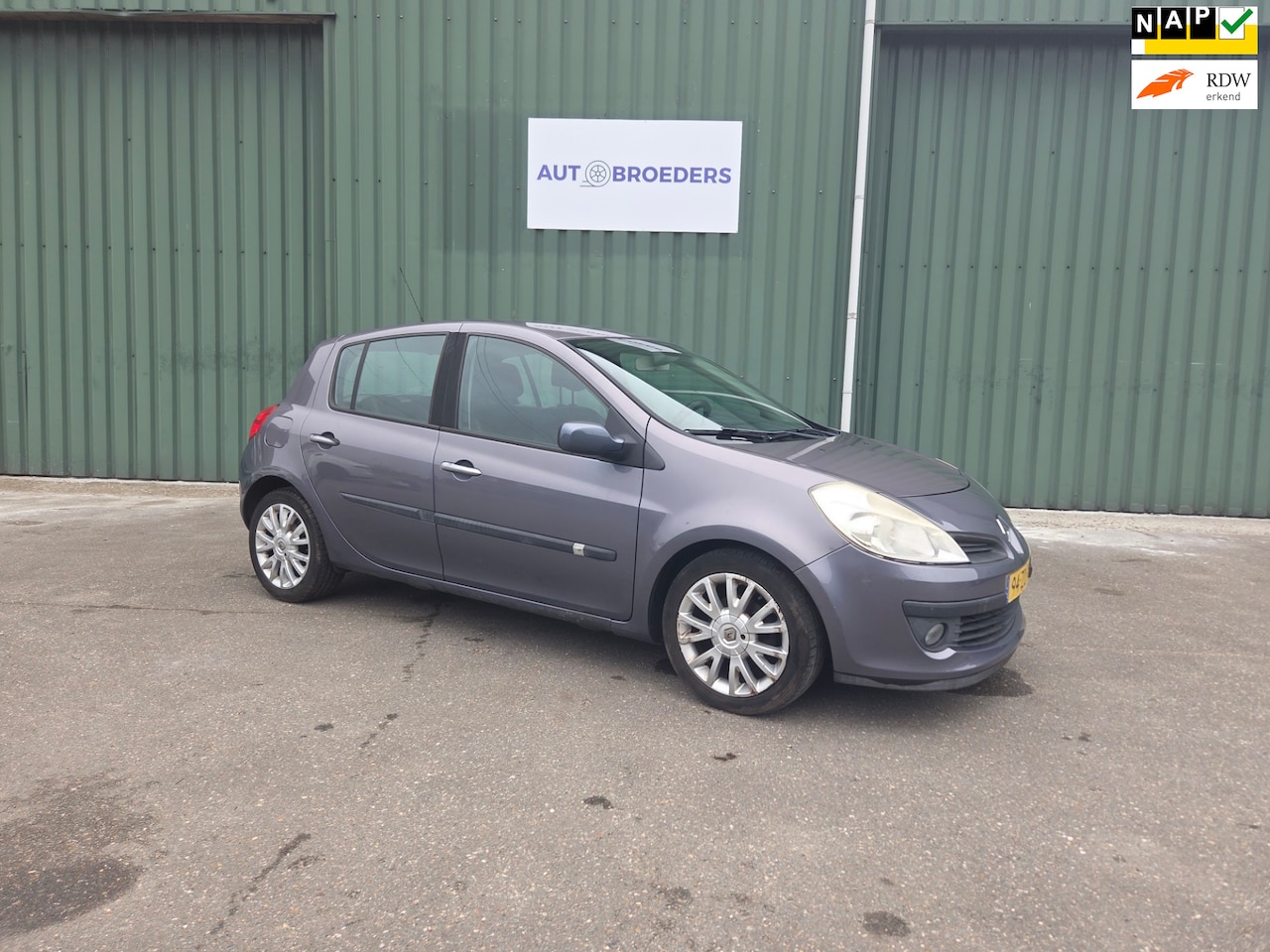 Renault Clio - 1.2 TCE Dynamique S - AIRCO - TREKHAAK - CRUISE CONTROLE - LM VELGEN - AutoWereld.nl