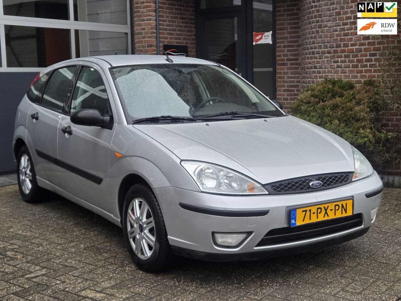 Ford Focus - 1.6-16V Futura Apk |Nap |5DR |Leer| Airco|Automaat - AutoWereld.nl
