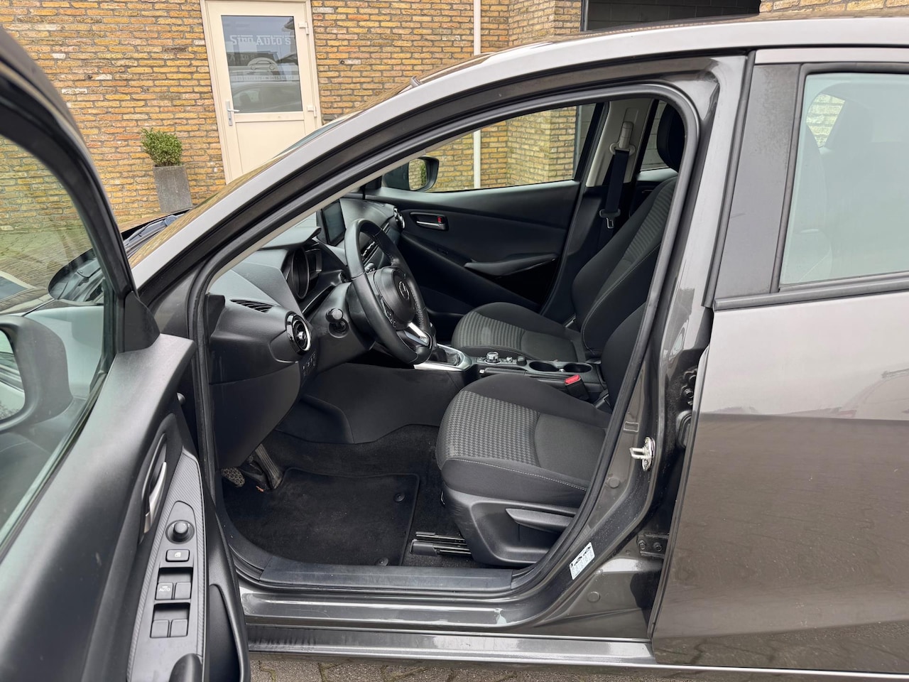 Mazda 2 - 1.5 Skyactiv-G Dynamic Bj 2017 Van eerste eigenaar - AutoWereld.nl