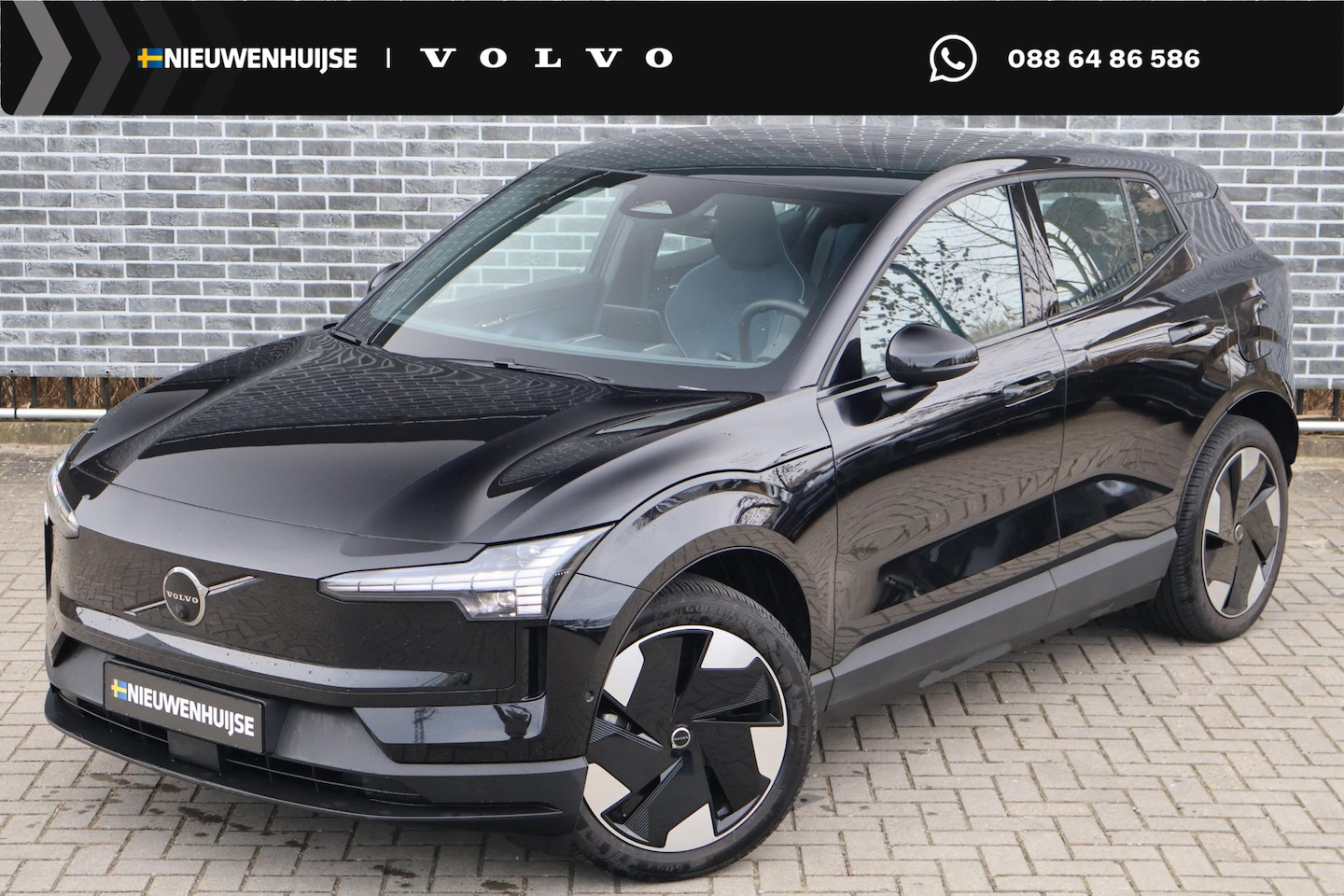 Volvo EX30 - Single Motor Extended Range 69 kWh Ultra | Panoramadak | 360 camera | Elektrische stoelver - AutoWereld.nl