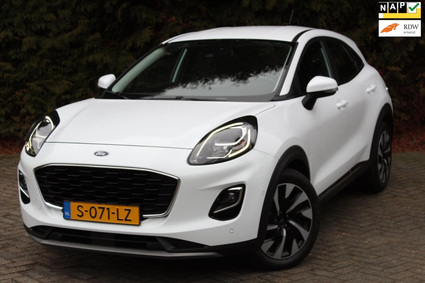 Ford Puma - 1.0 EcoBoost Hybrid Titanium 125PK Automaat | Parkeercamera | Apple/Android Carplay | Navi - AutoWereld.nl