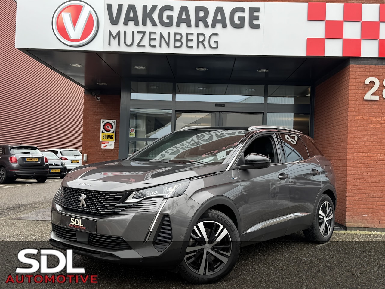 Peugeot 3008 - 1.6 HYbrid 225 GT // NAVI // CAMERA // CLIMA // ADAPTIVE CRUISE // DODEN HOEK SENSOR // ST - AutoWereld.nl