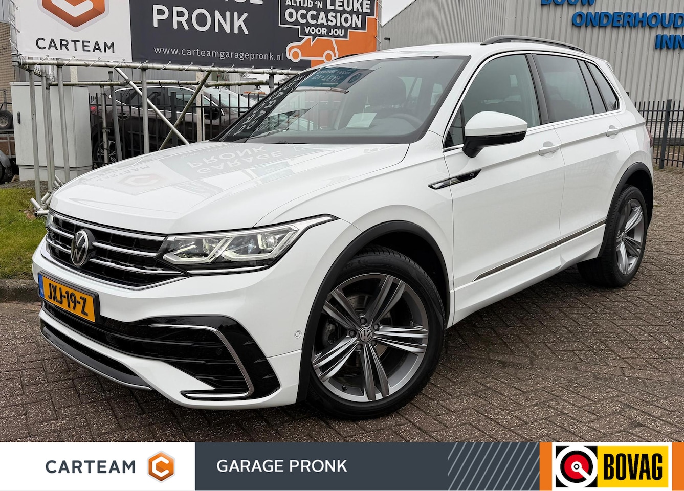 Volkswagen Tiguan - 1.5 TSI R-Line 2X CARPLAY/NAVI/KEYLESSS - AutoWereld.nl