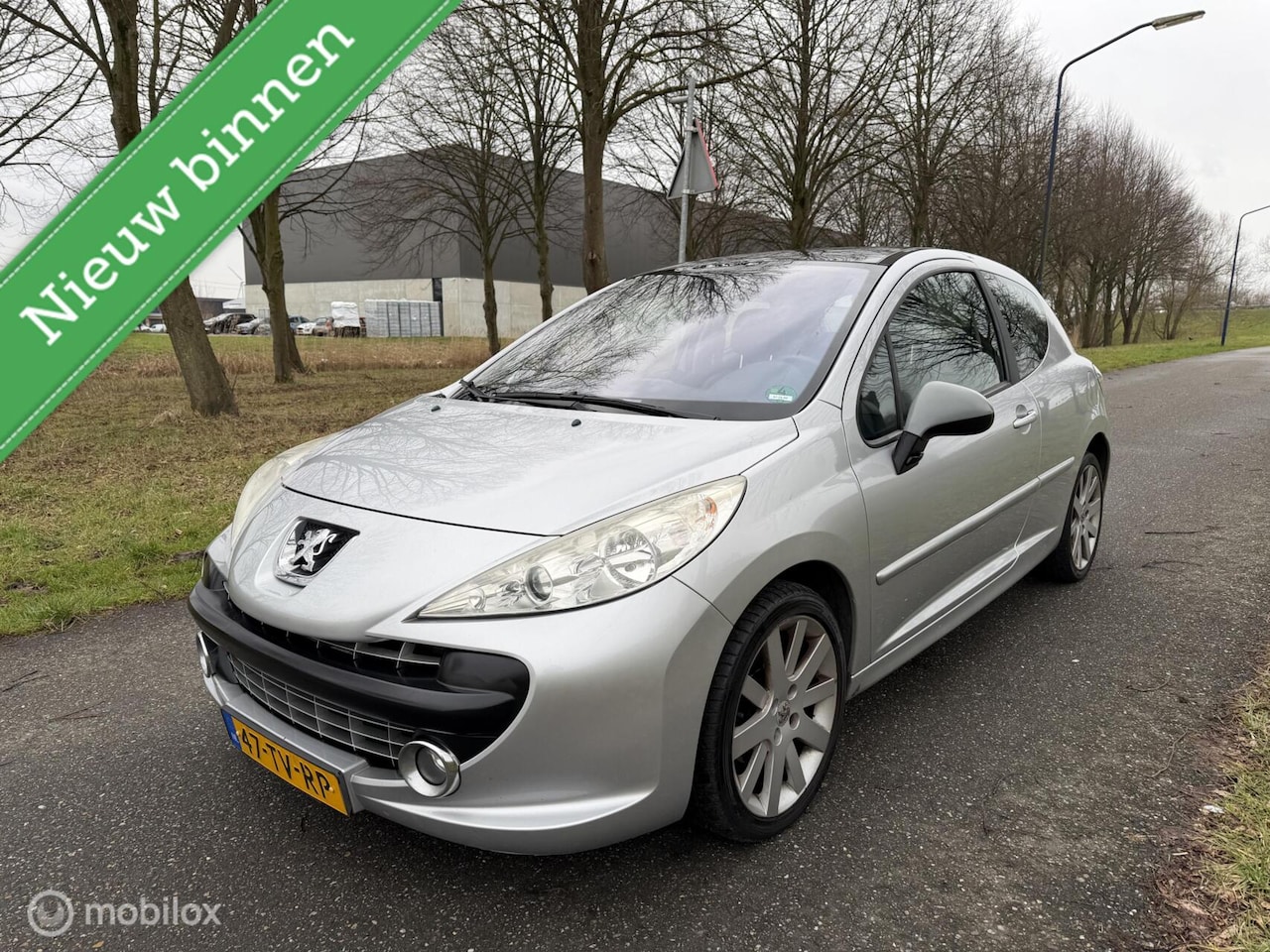 Peugeot 207 - 1.6-16V T Féline*SCHERM*NEW APK*185 PK*CRUISE - AutoWereld.nl
