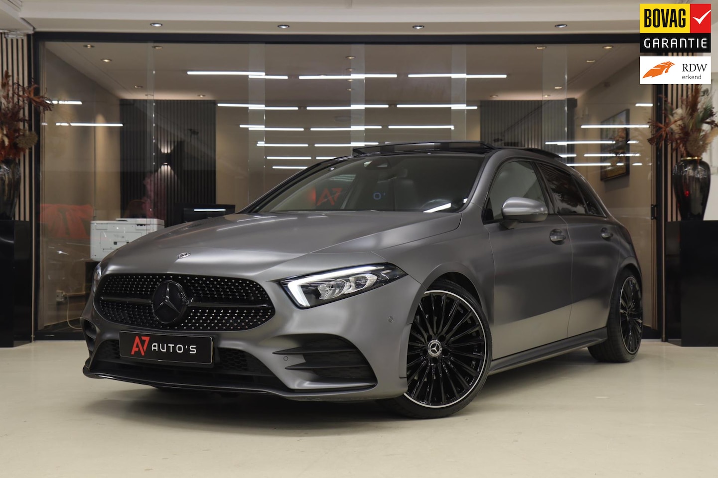 Mercedes-Benz A-klasse - 200 AMG NAP/PANO/KEYLESS/CARPLAY/SFEER/VOL - AutoWereld.nl