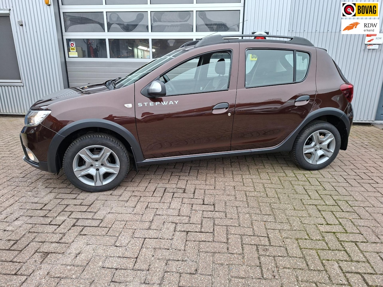 Dacia Sandero Stepway - TCe Automaat Airco Navi Trekhaak - AutoWereld.nl