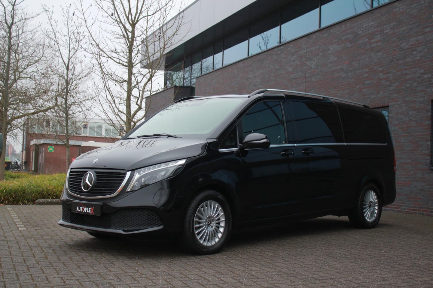 Mercedes-Benz EQV - 300 L3 Avantgarde 90 kWh 300 L3 Avantgarde 90 kWh - AutoWereld.nl