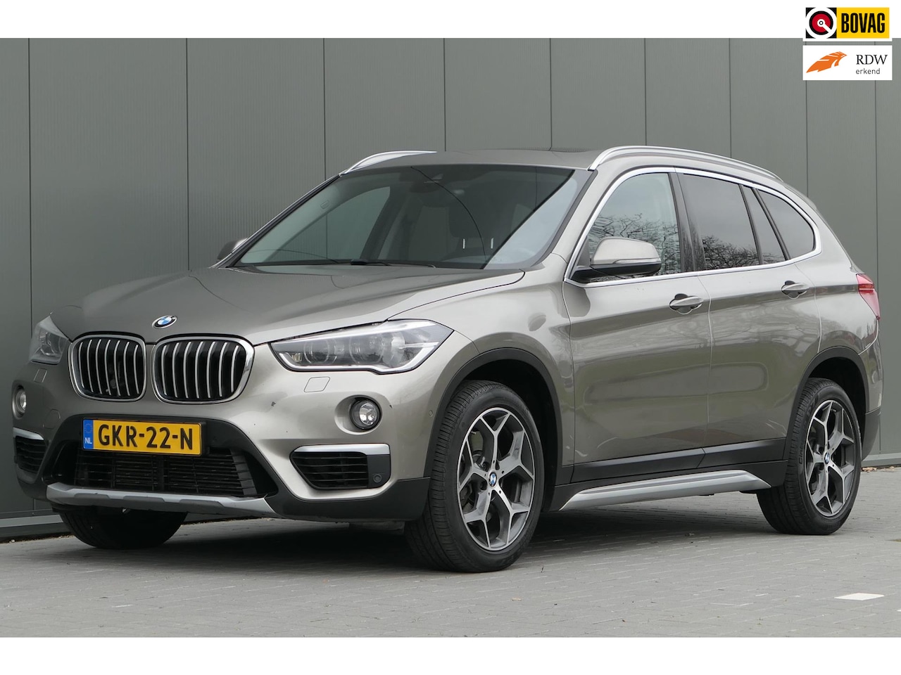 BMW X1 - XDrive25i X-Line Pano Clima Camera Stoelverwarming stuurverwarming - AutoWereld.nl