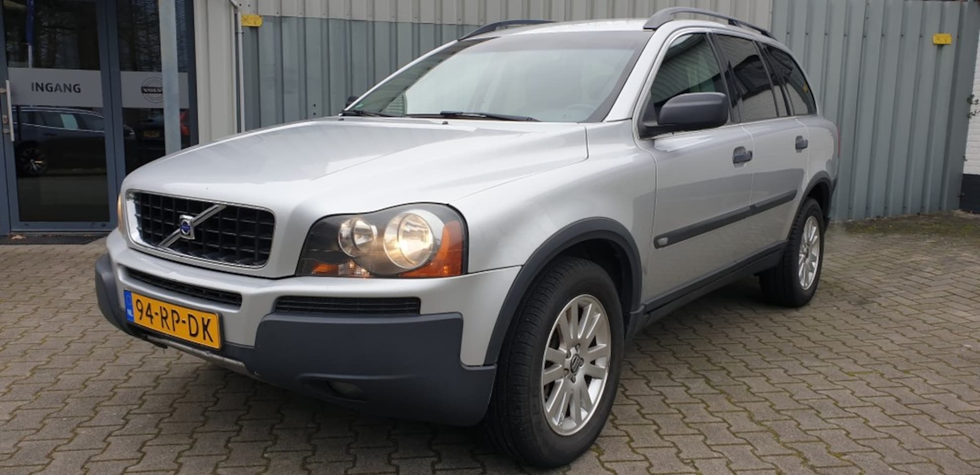 Volvo XC90 - 2.5 T MOMENTUM   7-Zits - AutoWereld.nl