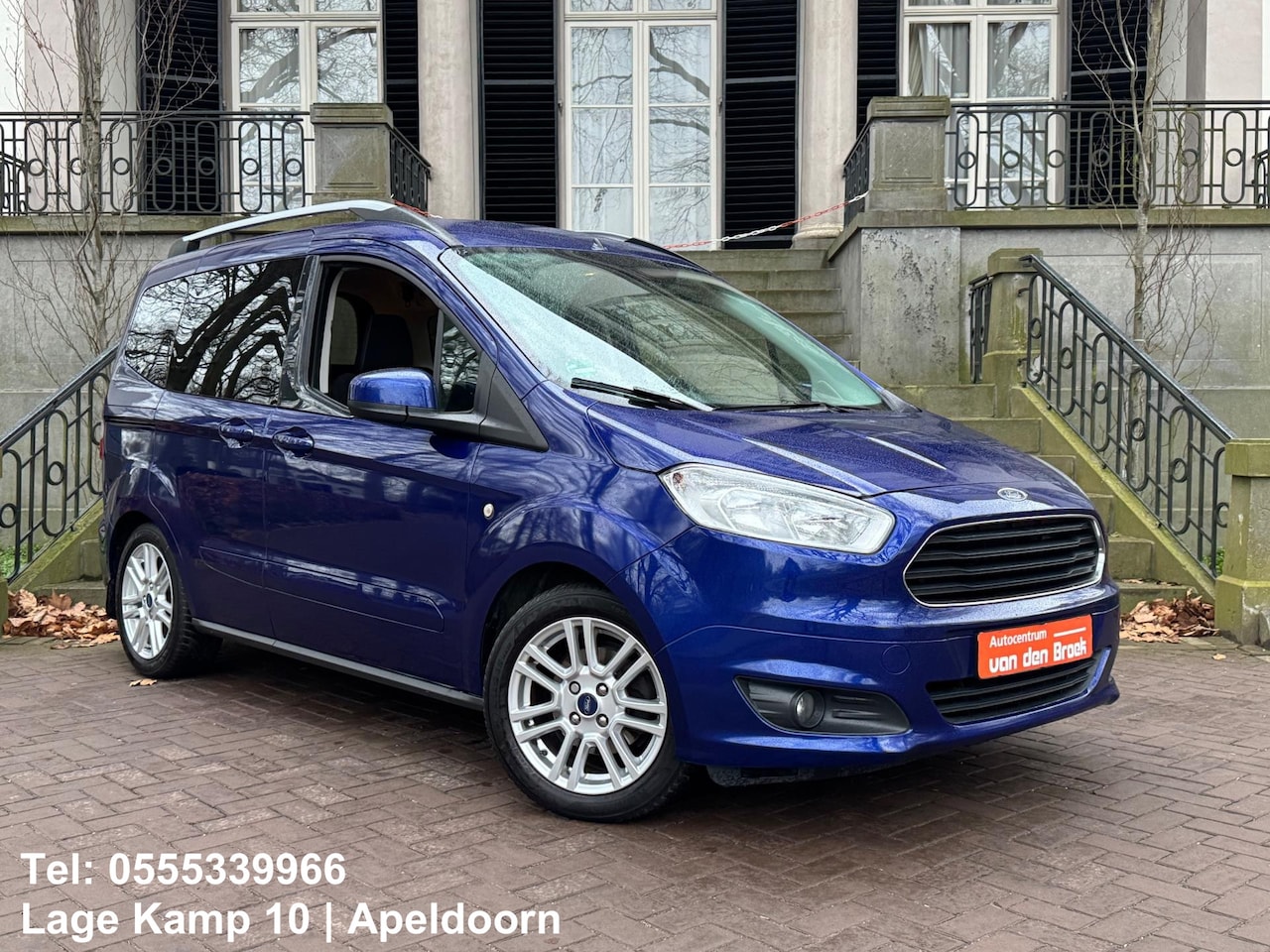 Ford Tourneo Courier - 1.0 Titanium 5P Climate Cruise Ctr Stoelverwarming Trekhaak Lmv Pdc - AutoWereld.nl