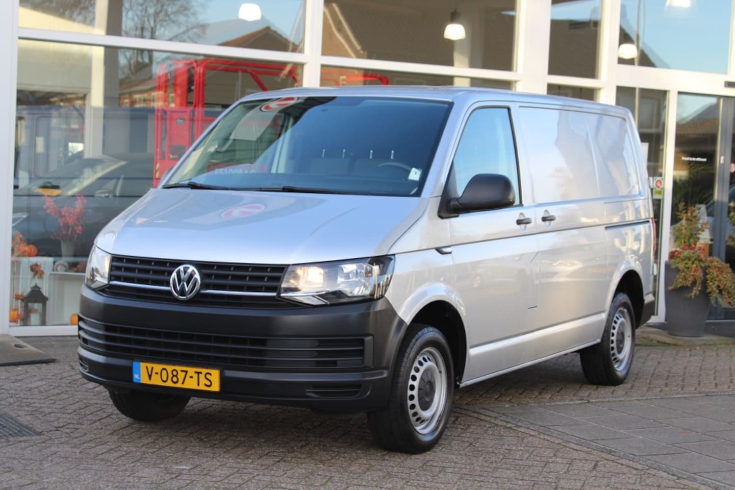 Volkswagen Transporter - 2.0 TDI L1H2 HIGHL. - AutoWereld.nl