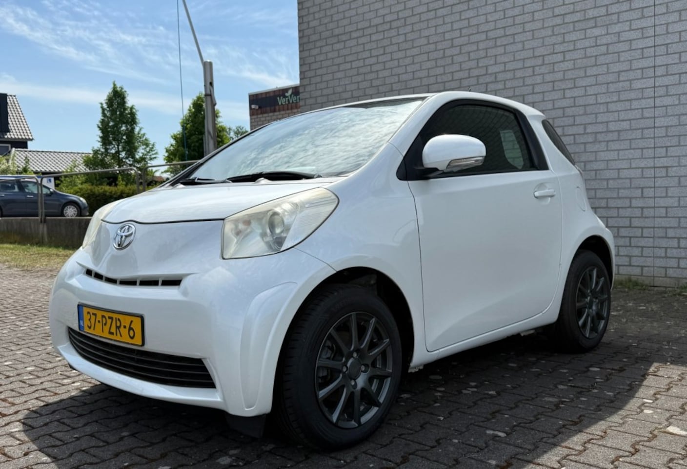 Toyota iQ - 1.0 VVT-I Automaat/ Airco/ LM/ Weinig km's - AutoWereld.nl