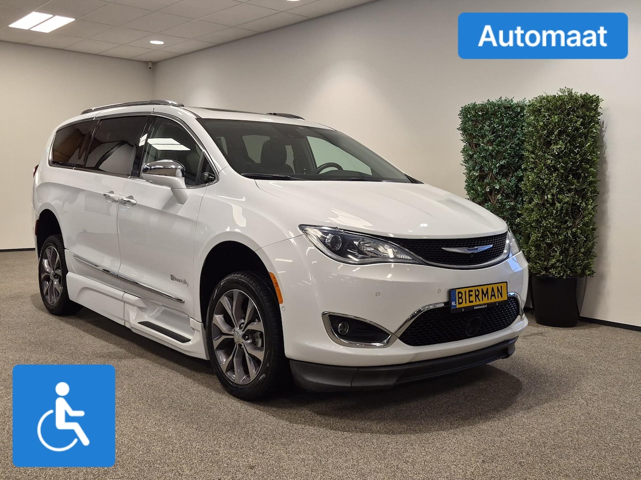 Chrysler Pacifica - Rolstoelauto Automaat BRAUNABILITY USA - AutoWereld.nl