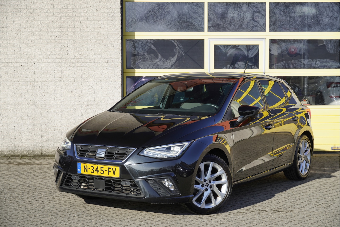 SEAT Ibiza - 1.0 TSI 5drs FR Business Intense BJ2021 Lmv 17" | Led V+A | Pdc | Navi | Achteruitrijcamer - AutoWereld.nl